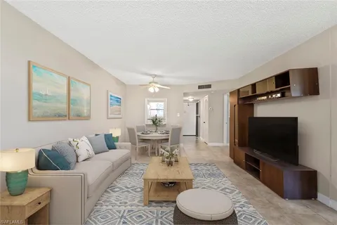 $285,000 | 170 Turtle Lake Court, Unit 109, Naples, FL 34105