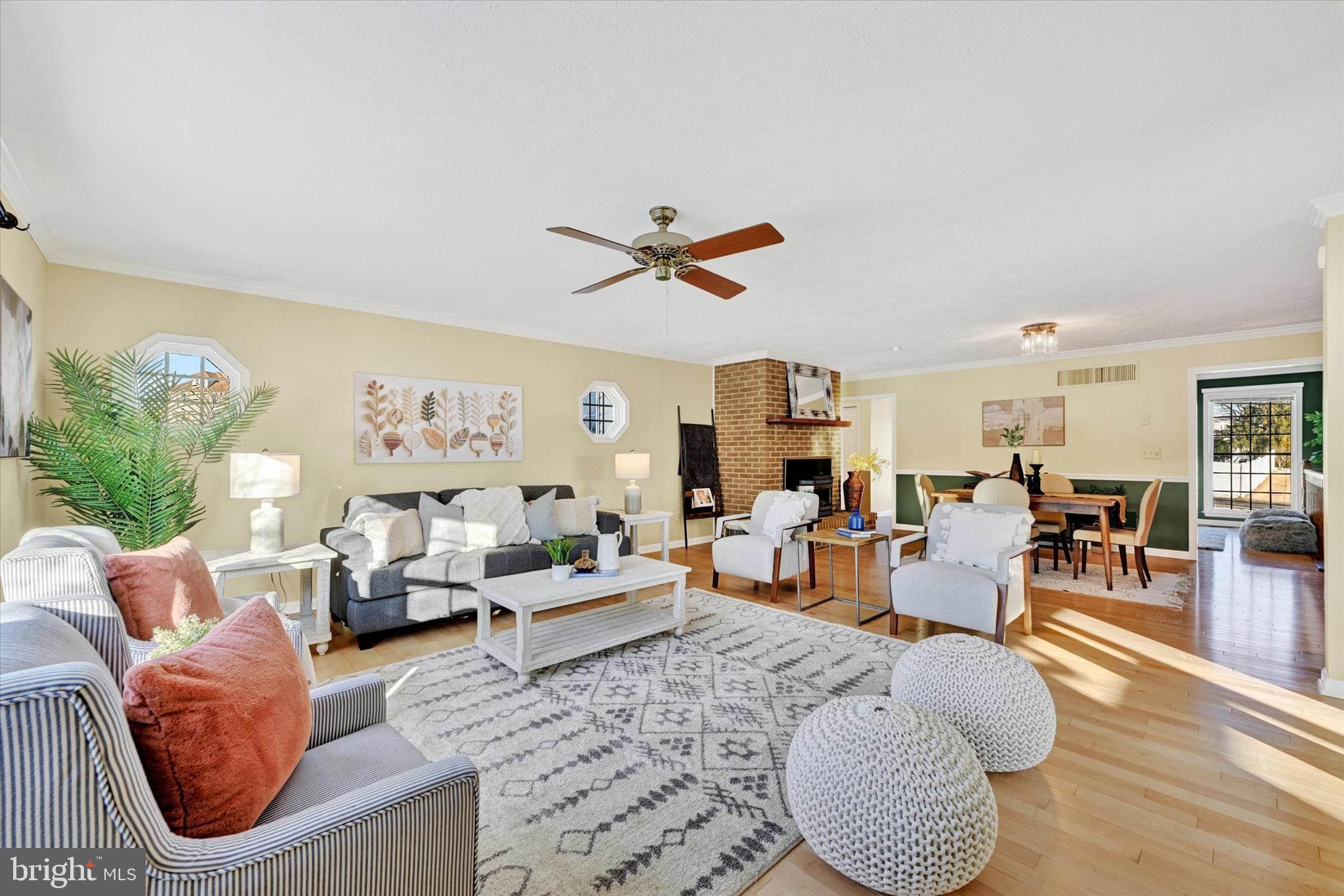 7710 Gum Spring Road Baltimore, MD 21237 - Photo 14 of 61 Living room