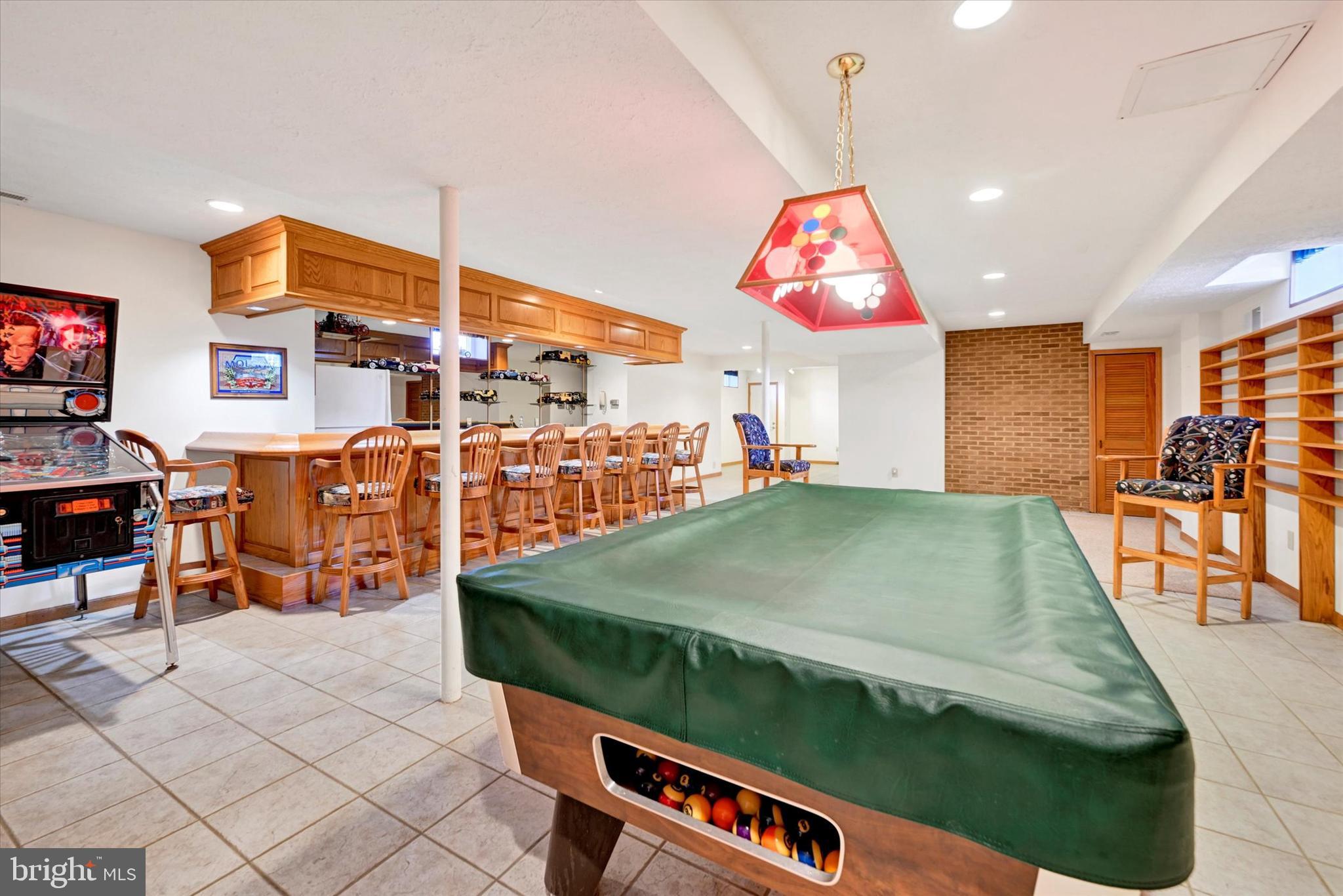 7710 Gum Spring Road Baltimore, MD 21237 - Photo 38 of 61 Billards Table