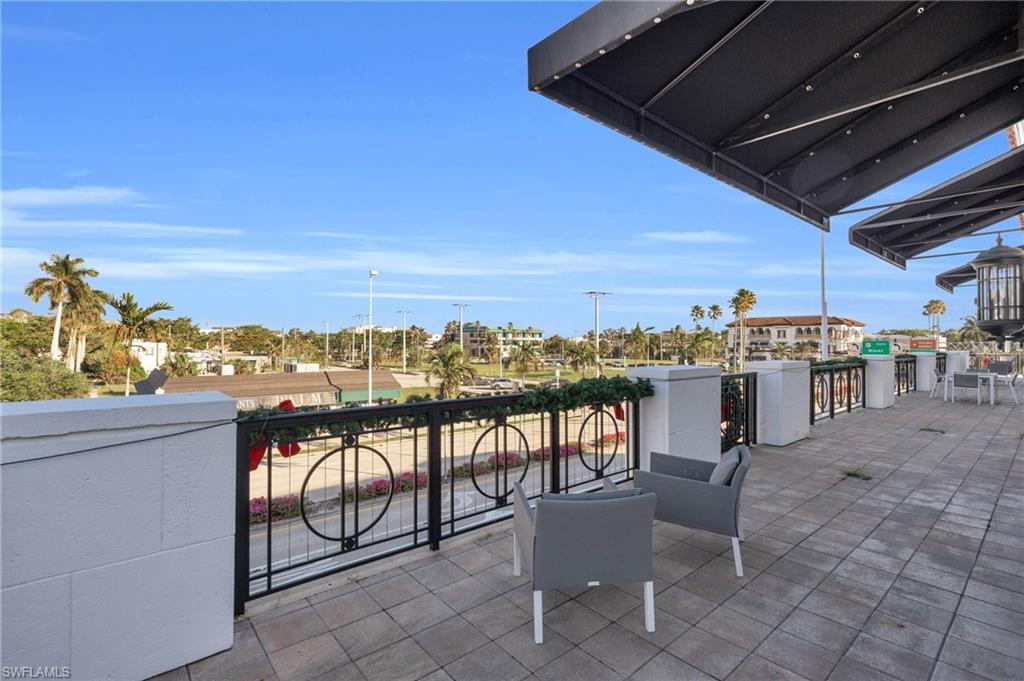 428 9th Street South Naples, FL 34102 - Photo 23 of 24 a view of a terrace
