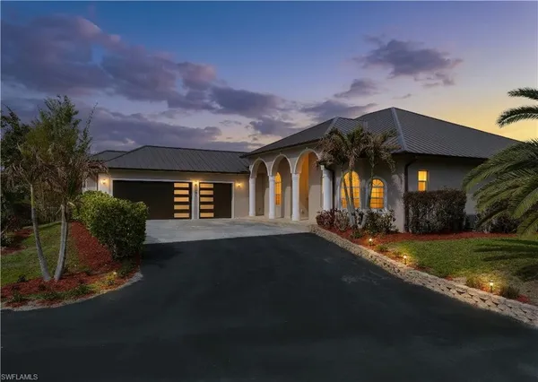 $1,075,000 | 3223 4th Avenue Northeast, Naples, FL 34120