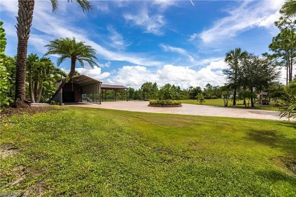 $1,075,000 | 3223 4th Avenue Northeast, Naples, FL 34120