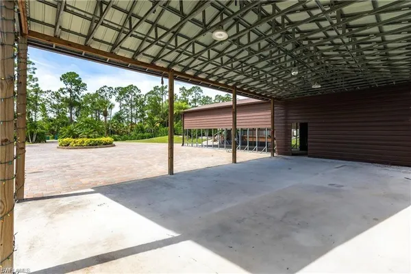 $1,075,000 | 3223 4th Avenue Northeast, Naples, FL 34120