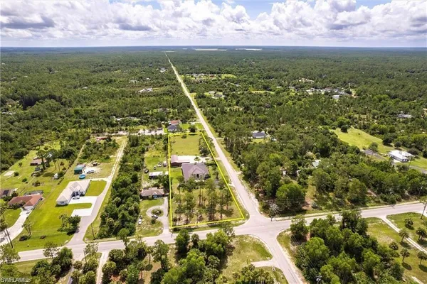 $1,075,000 | 3223 4th Avenue Northeast, Naples, FL 34120