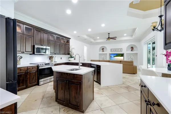 $1,075,000 | 3223 4th Avenue Northeast, Naples, FL 34120