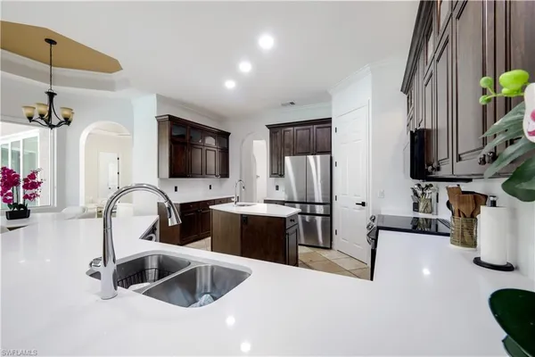 $1,075,000 | 3223 4th Avenue Northeast, Naples, FL 34120