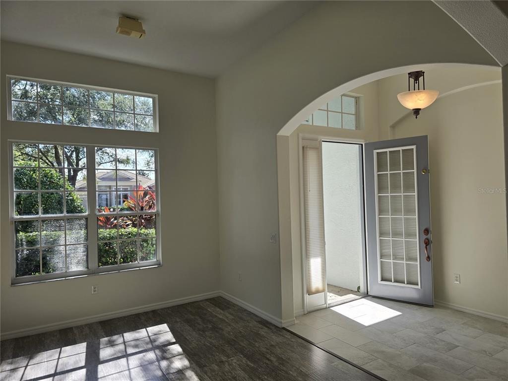 8427 Sailing Loop Lakewood Ranch, FL 34202 - Photo 2 of 44