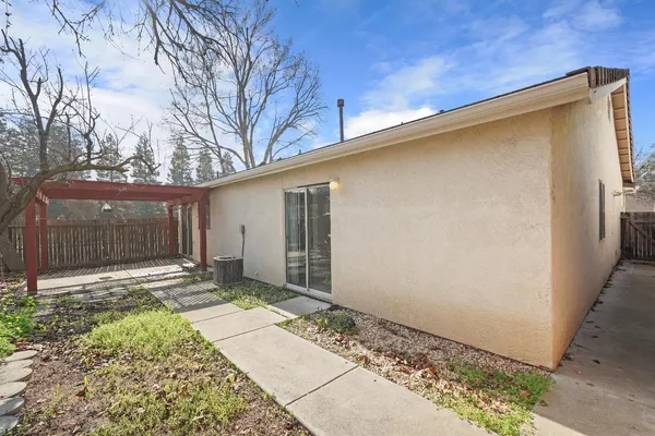 $560,000 | 864 Bogetti Lane, Tracy, CA 95376