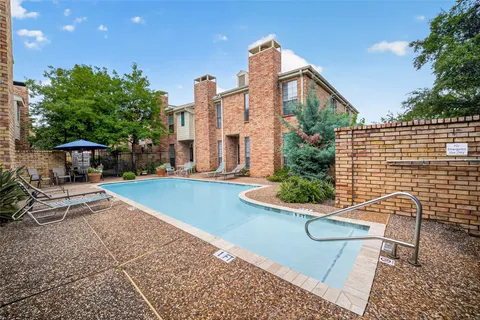 $176,000 | 4000 Purdue Street, Unit 102, Houston, TX 77005