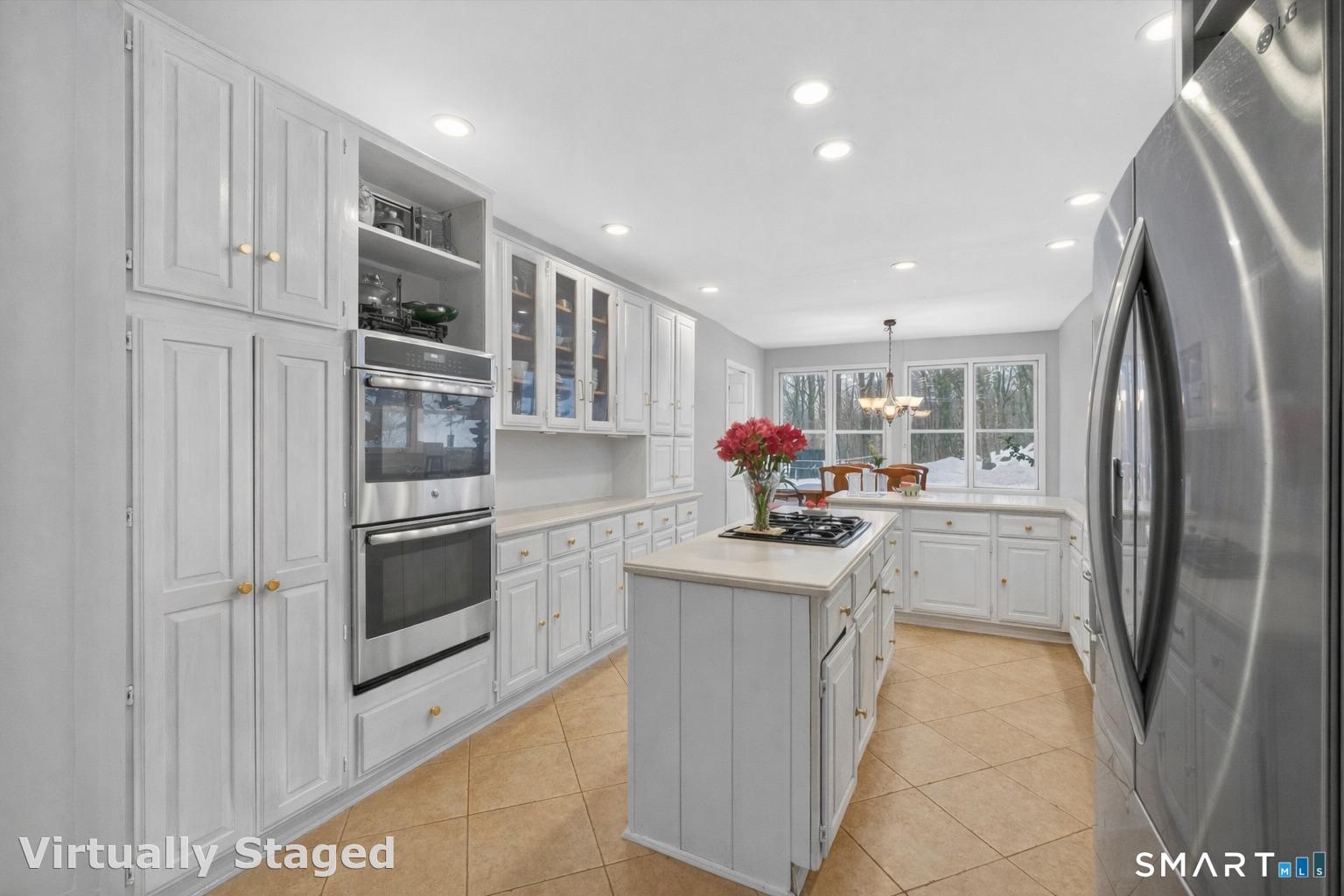 123 A Peaceable Street Redding, CT 06896 - Photo 4 of 34