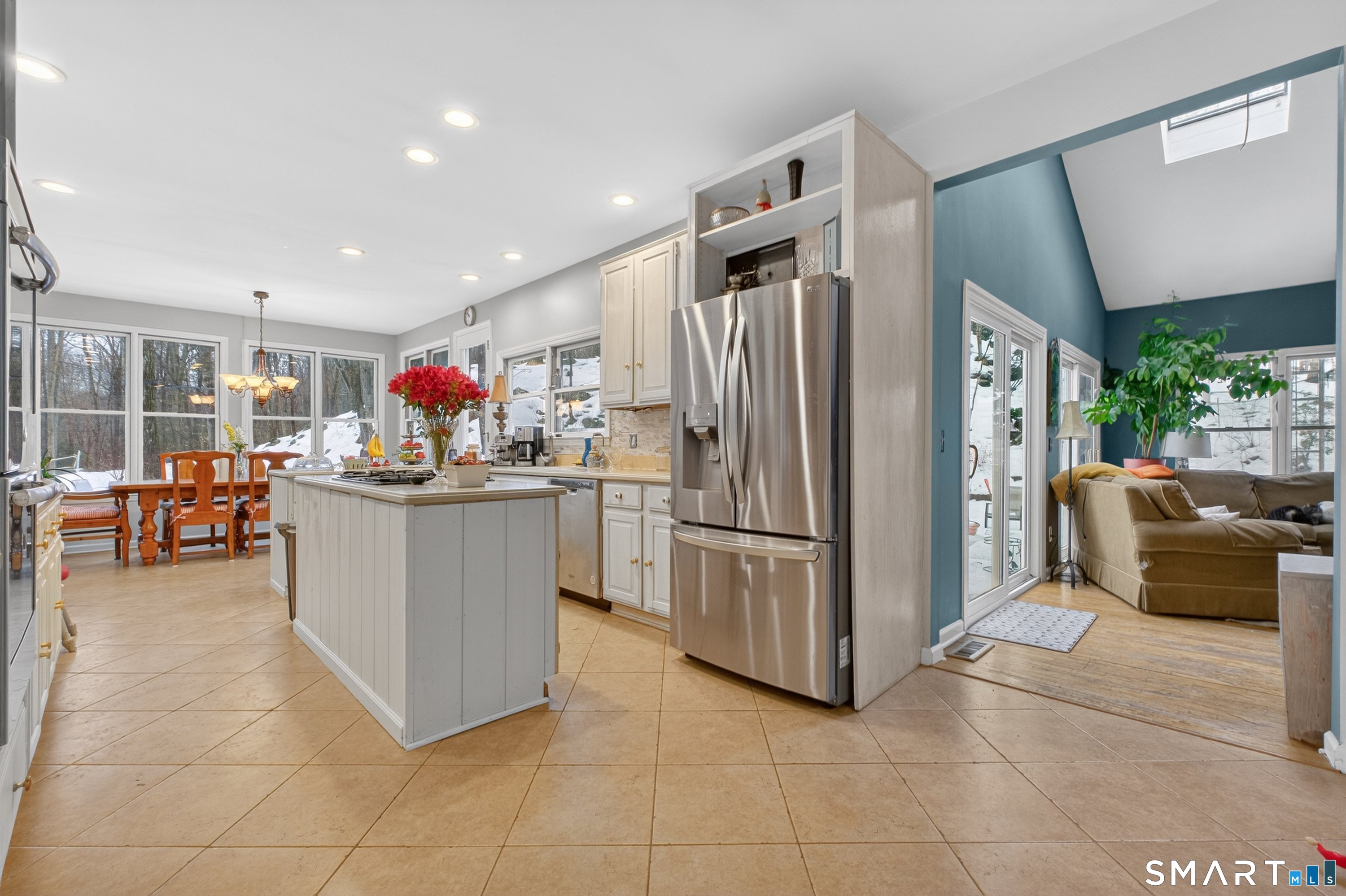 123 A Peaceable Street Redding, CT 06896 - Photo 5 of 34