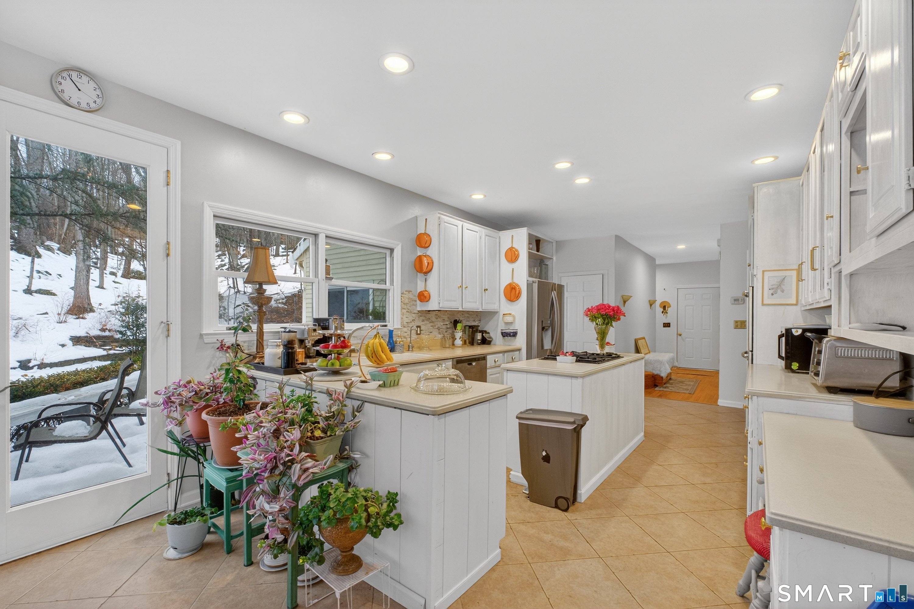 123 A Peaceable Street Redding, CT 06896 - Photo 7 of 34