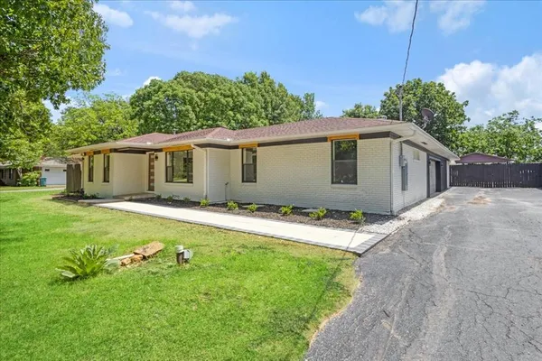 $369,000 | 4166 West Houston Street, Sherman, TX 75092