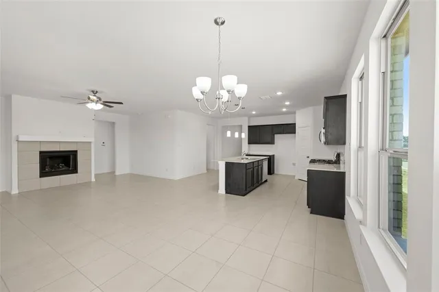 $324,900 | 1904 Cheyenne Drive, Cleburne, TX 76033