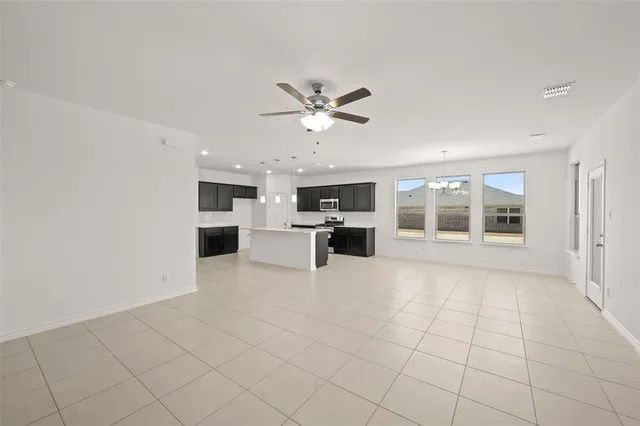 $324,900 | 1904 Cheyenne Drive, Cleburne, TX 76033