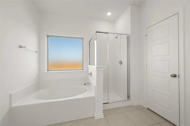 $324,900 | 1904 Cheyenne Drive, Cleburne, TX 76033