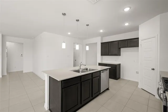 $324,900 | 1904 Cheyenne Drive, Cleburne, TX 76033