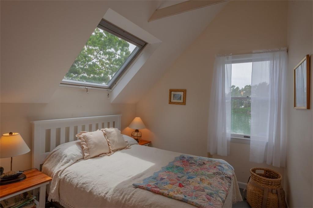 24 Chandler Road Boothbay, ME 04537 - Photo 18 of 24 Third bedroom with skylight,...
