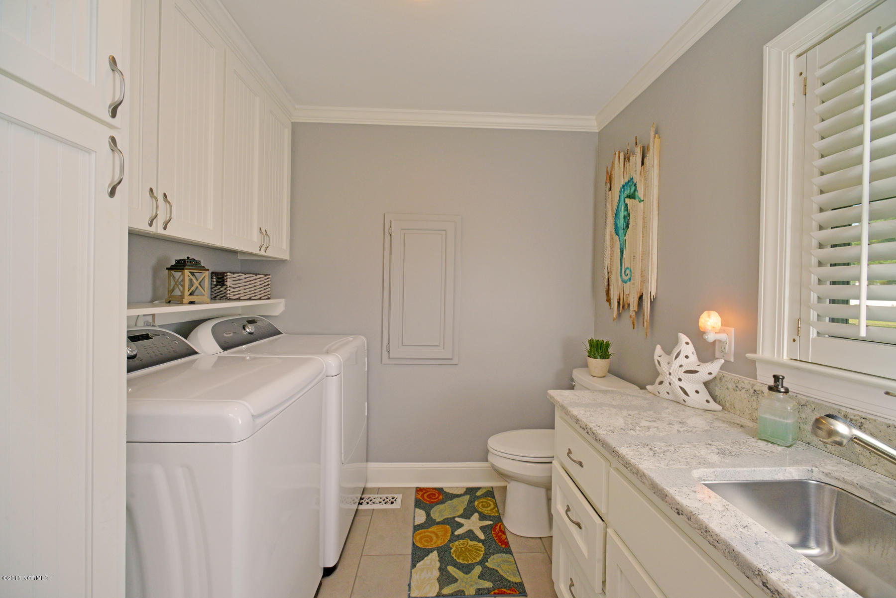 3907 Edwards Road Grimesland, NC 27837 - Photo 31 of 51 awesome mudroom - high end countertops