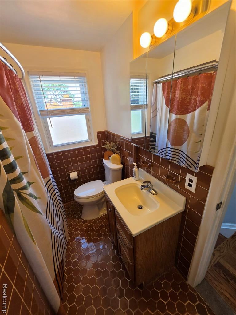 31159 Kelly Road Fraser, MI 48026 - Photo 20 of 34 Gallery Image 20