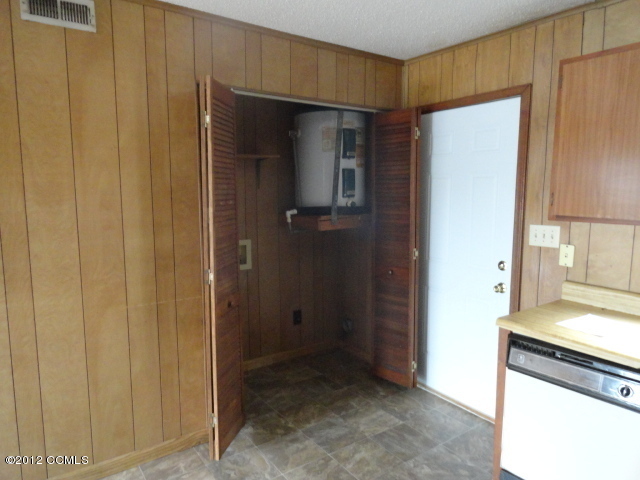 210 Shipman Road, Unit BLDG K Havelock, NC 28532 - Photo 3 of 9 Kitchen with HWT