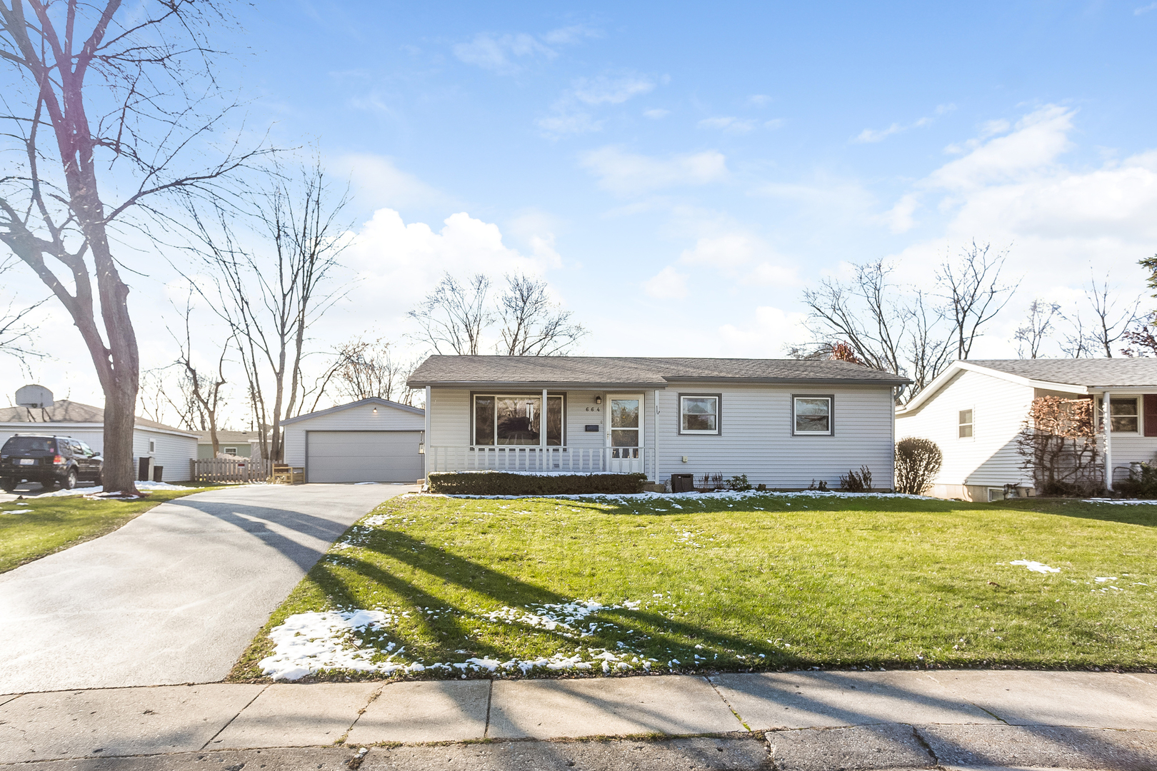 664 Clover Road Wauconda, IL 60084 - Photo 1 of 36
