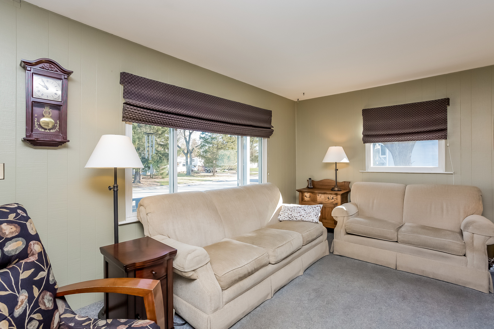 664 Clover Road Wauconda, IL 60084 - Photo 3 of 36