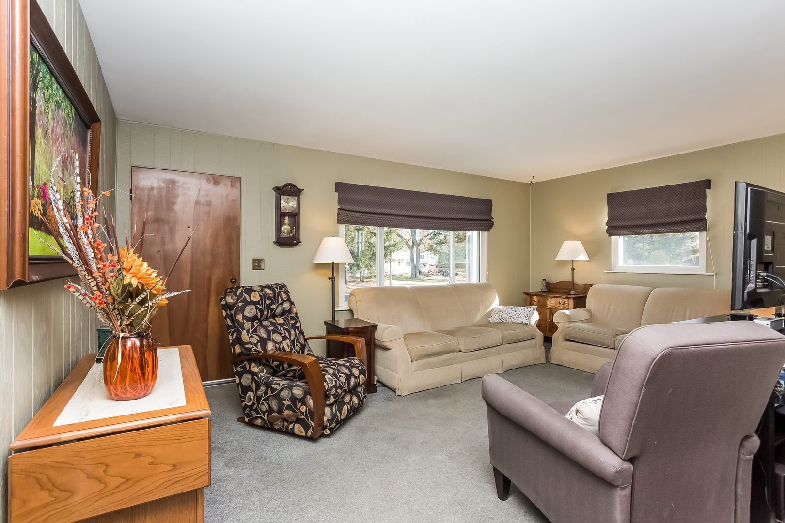 664 Clover Road Wauconda, IL 60084 - Photo 5 of 36