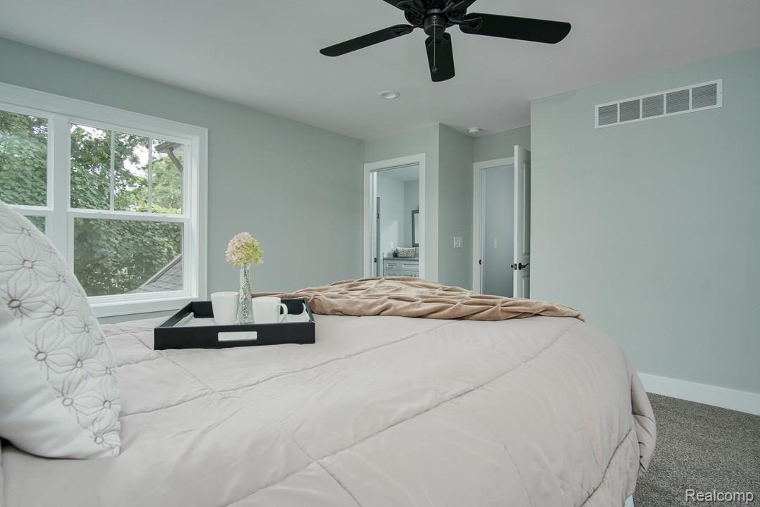 2832 Windemere Road Birmingham, MI 48009 - Photo 16 of 30 Windermere-Staged-011.jpg