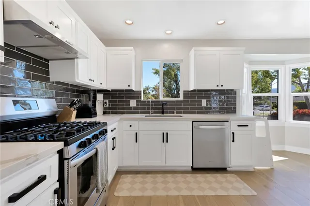 $1,475,000 | 805 North Kemp Street, Burbank, CA 91505