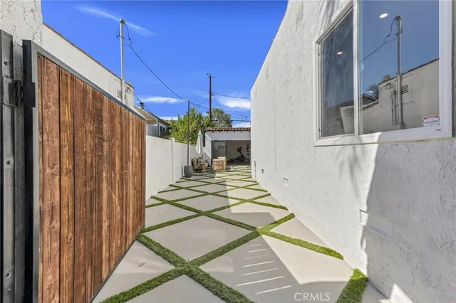 $1,475,000 | 805 North Kemp Street, Burbank, CA 91505