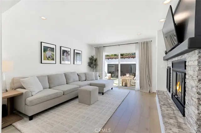 $1,475,000 | 805 North Kemp Street, Burbank, CA 91505