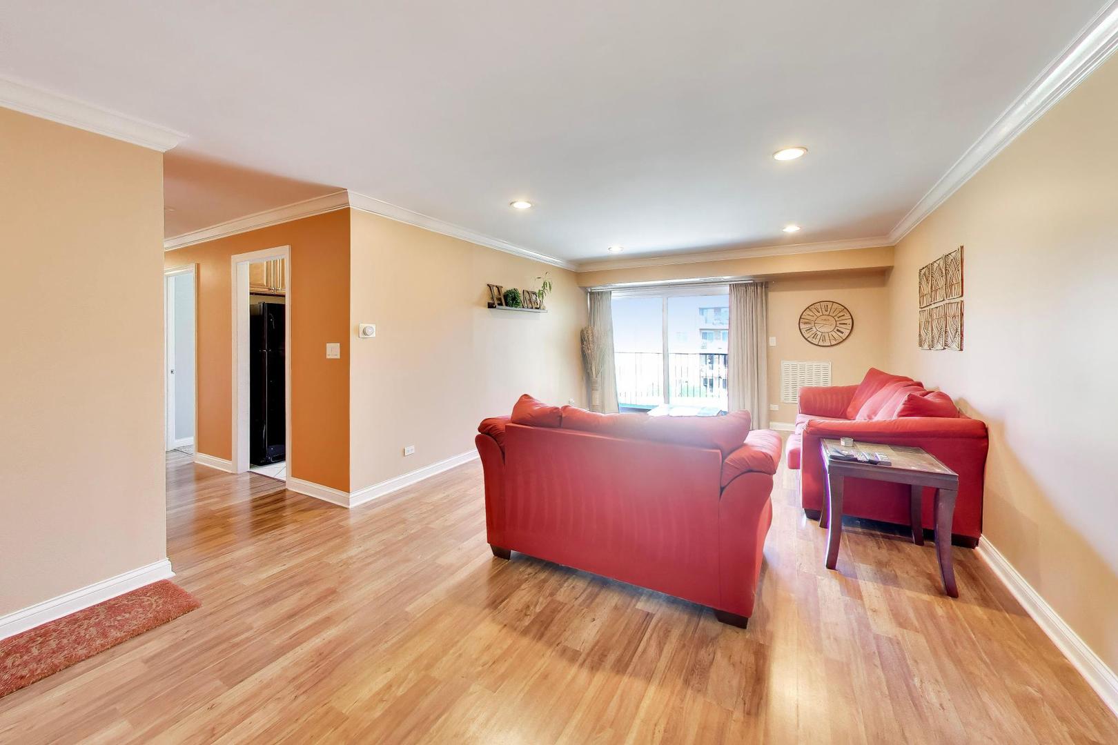 502 West Huntington Commons Road, Unit 340 Mount Prospect, IL 60056 - Photo 6 of 25