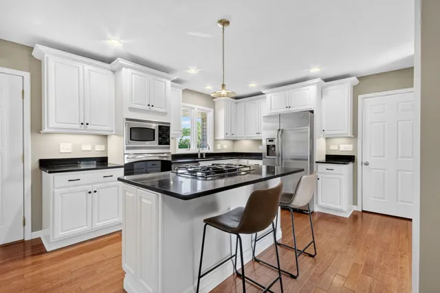 $360,000 | 606 Briarwood Court, Elwood, IL 60421