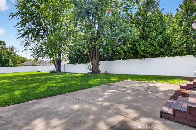 $360,000 | 606 Briarwood Court, Elwood, IL 60421