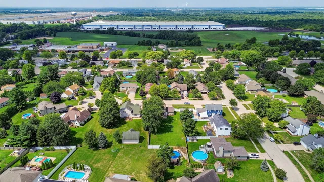 $360,000 | 606 Briarwood Court, Elwood, IL 60421