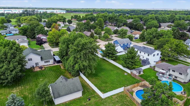 $360,000 | 606 Briarwood Court, Elwood, IL 60421