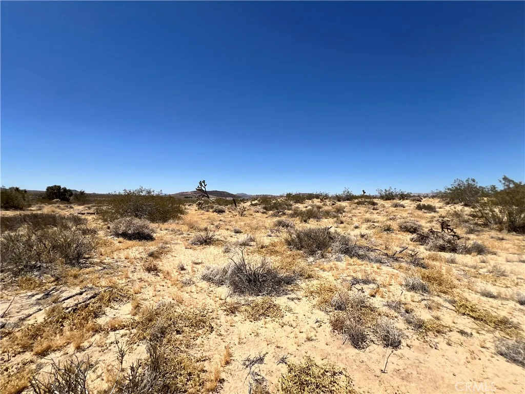 0 Easton Landers, CA 92285 - Photo 10 of 13 a view of a sky