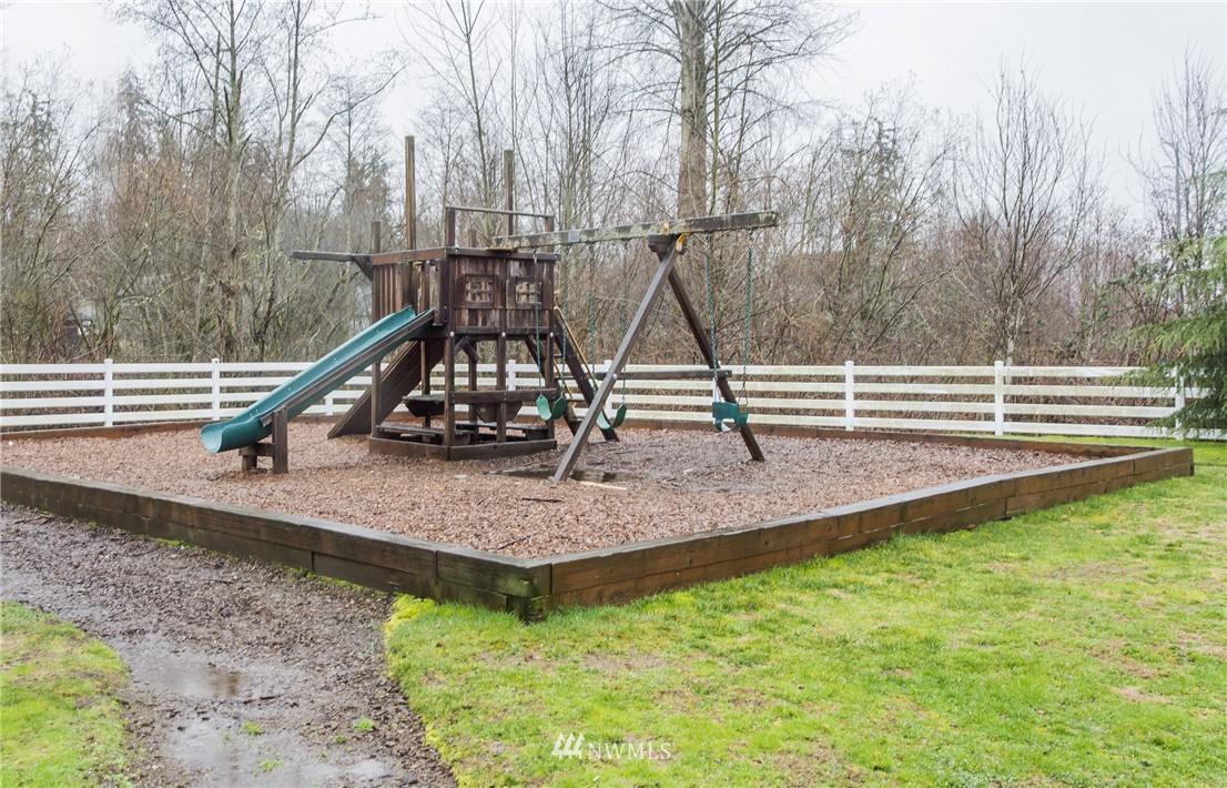 1321 174th Street Southeast Bothell, WA 98012 - Photo 17 of 18 Gallery Image 17