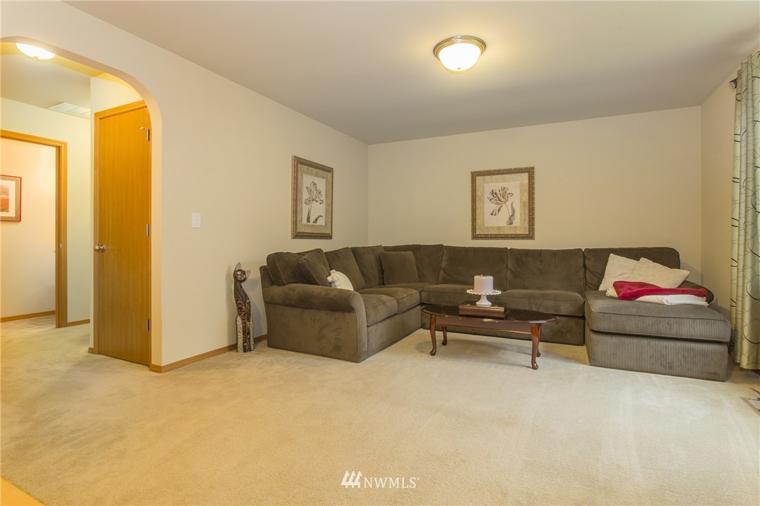 1321 174th Street Southeast Bothell, WA 98012 - Photo 8 of 18 Gallery Image 8