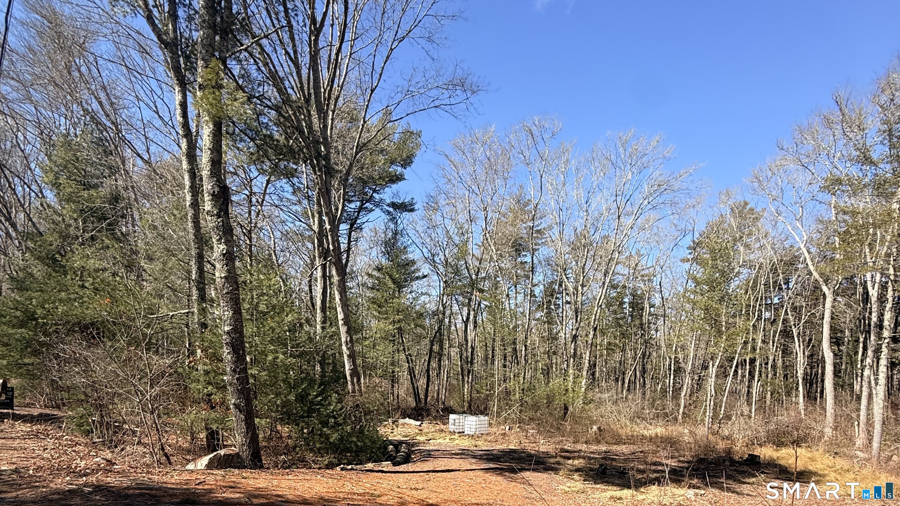 111 Stillman Road North Stonington, CT 06359 - Photo 2 of 12