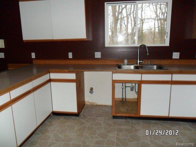 2255 Beck Road Howell, MI 48843 - Photo 7 of 12 SAM_0551.JPG
