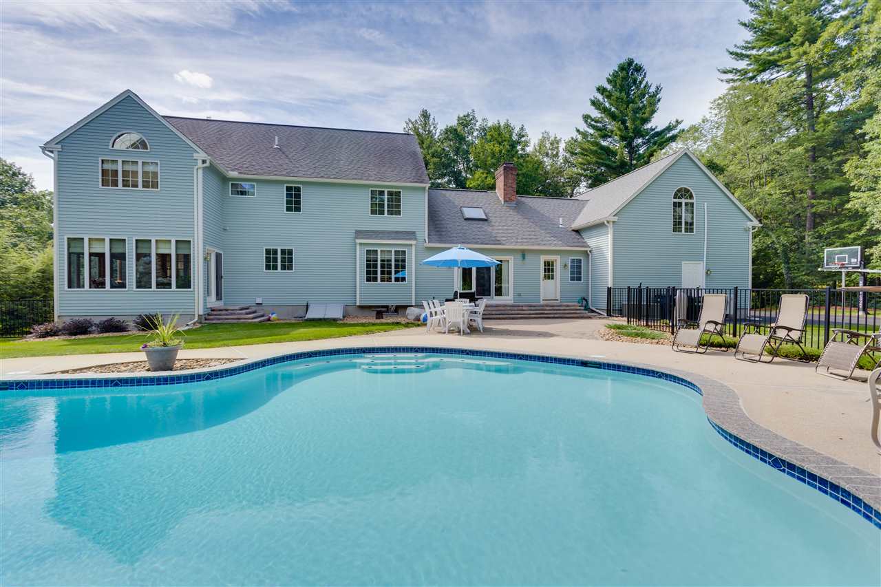 4 Brentwood Road Windham, NH 03087 - Photo 2 of 33