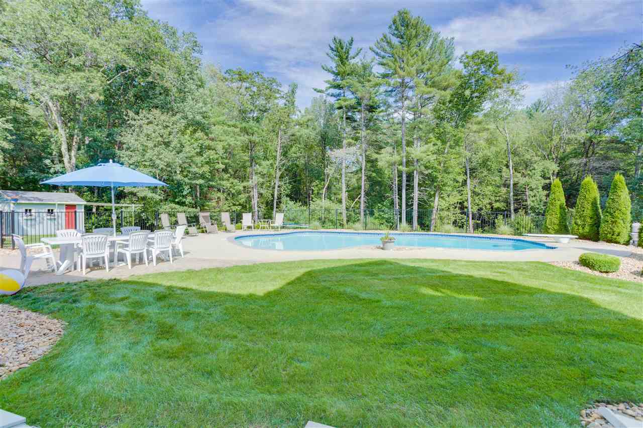 4 Brentwood Road Windham, NH 03087 - Photo 5 of 33