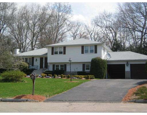 11 Carriage Lane Canton, MA 02021 - Photo 1 of 14