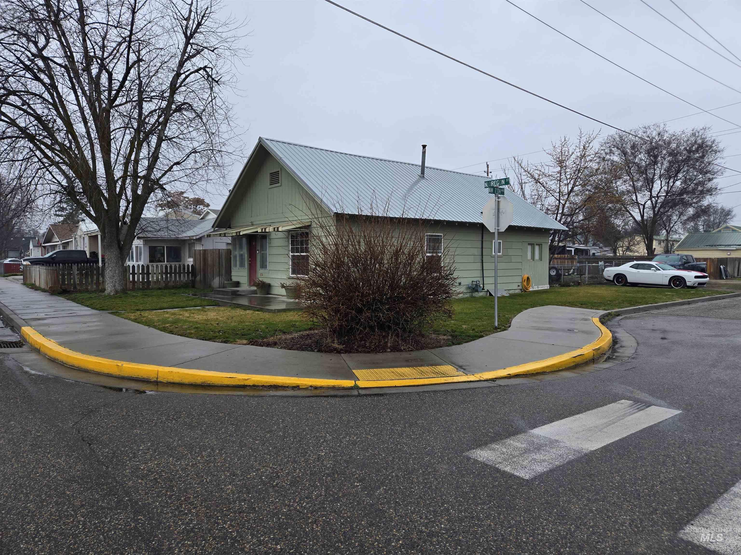 695 North Oregon Street Ontario, OR 97914 - Photo 32 of 36