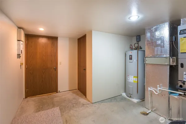 a view of a hallway with workspace