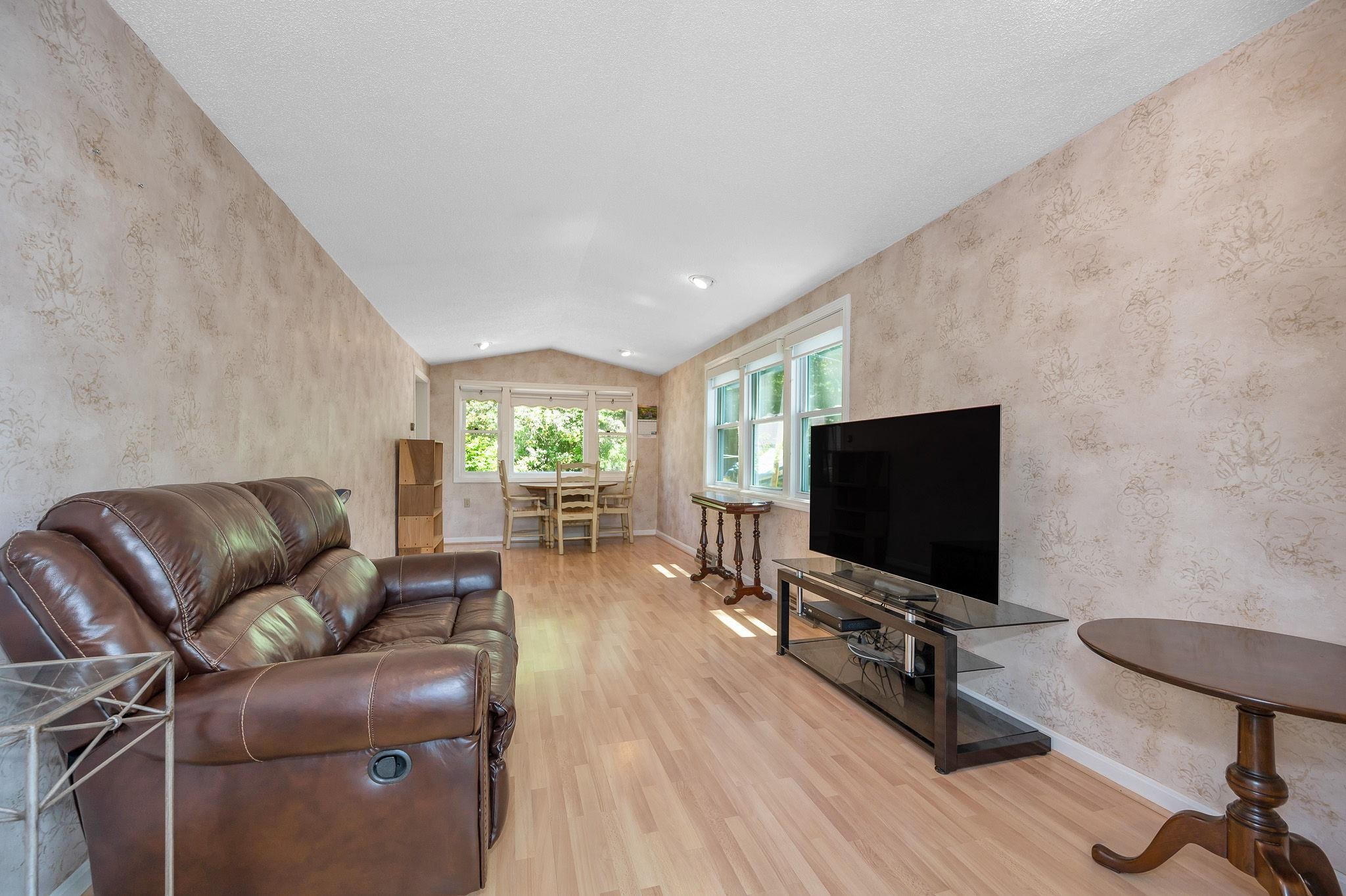 91 Honor Roll Road Pelham, NH 03076 - Photo 15 of 39