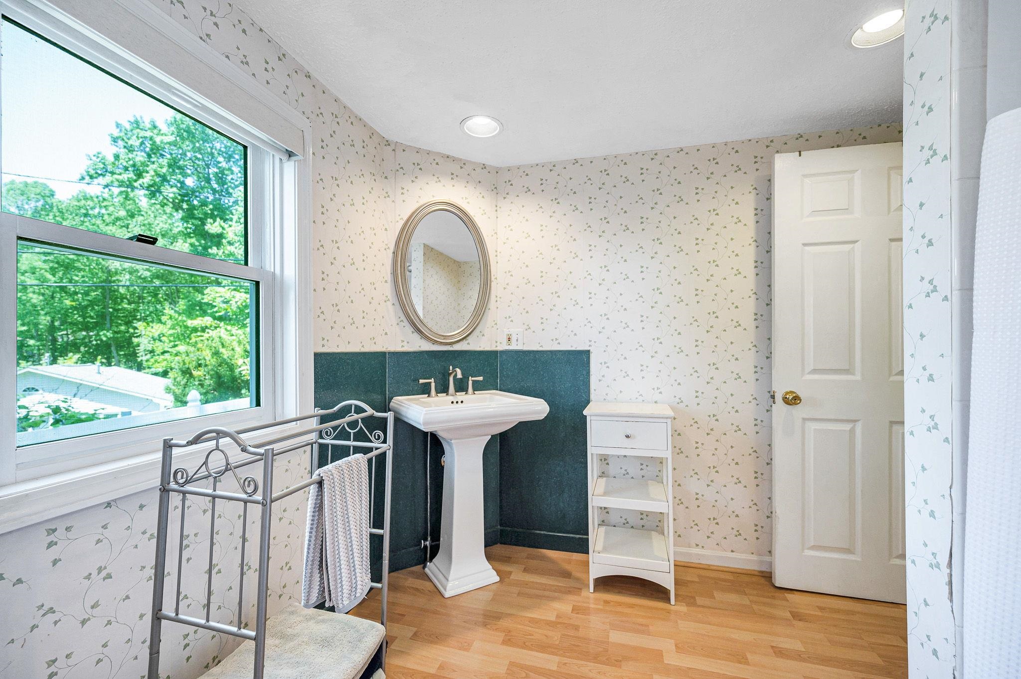 91 Honor Roll Road Pelham, NH 03076 - Photo 27 of 39