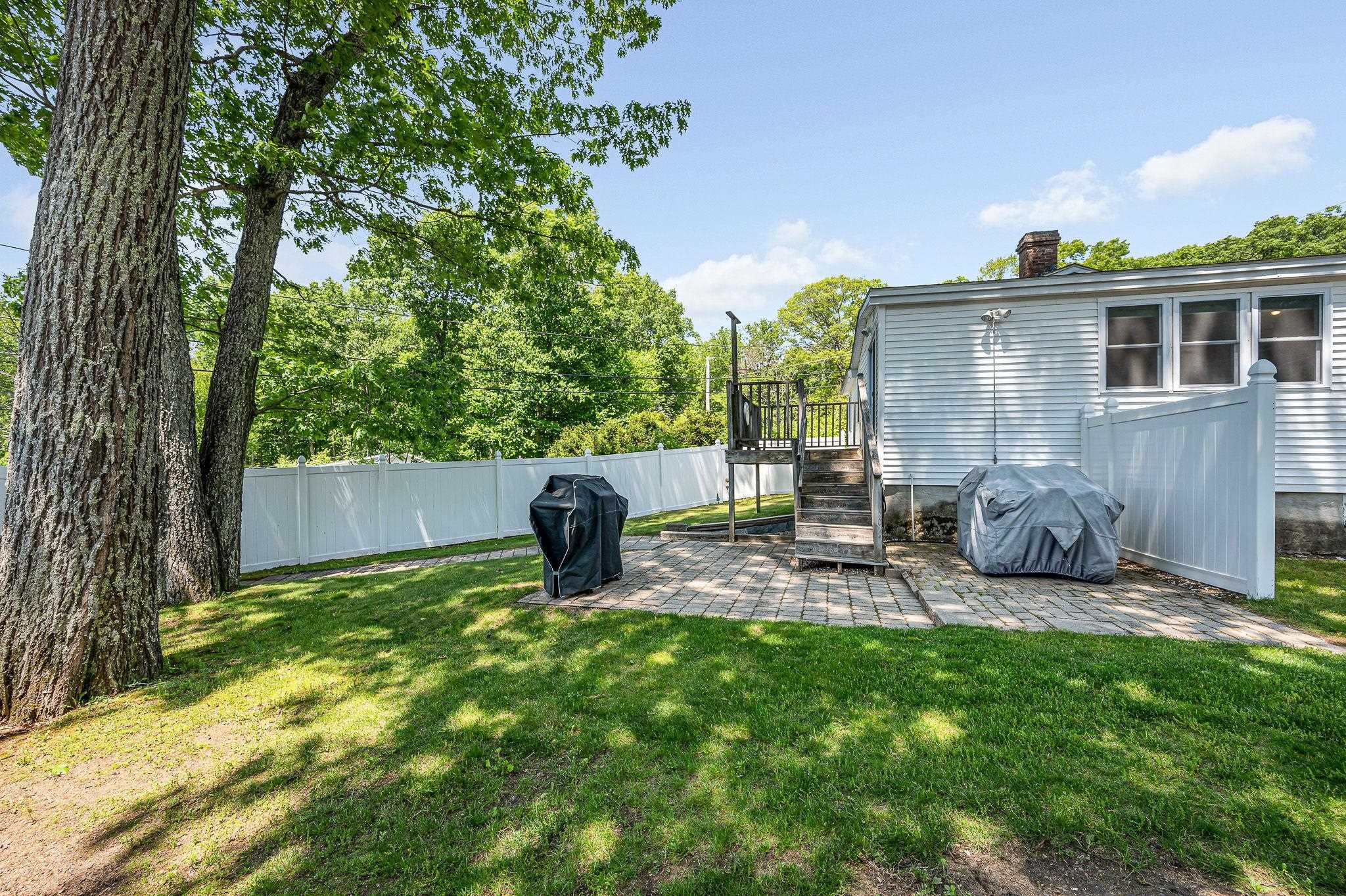 91 Honor Roll Road Pelham, NH 03076 - Photo 30 of 39